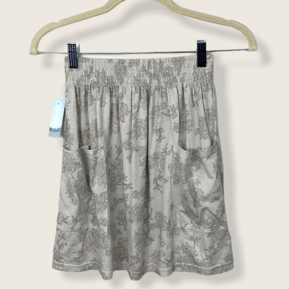 NWT Aritzia Talula Flounce Mini Skirt Pockets Size XS New With Tags Floral New